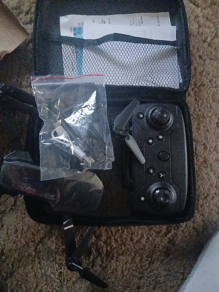 Drone with Case & Accessories image indicator(5)