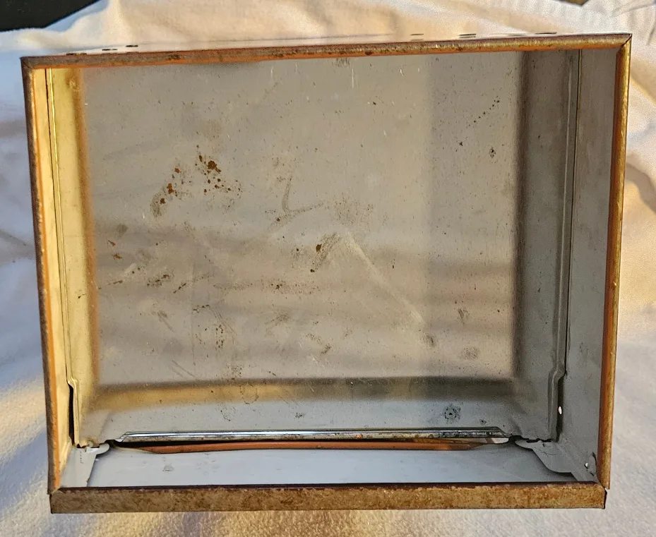 Vintage Wolverine Toy Company Tin Refrigerator Sunny Suzy Brown image indicator(7)