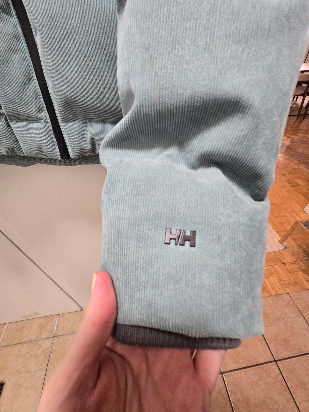 Helly Hansen Corduroy Puffer Jacket, Size M image indicator(2)