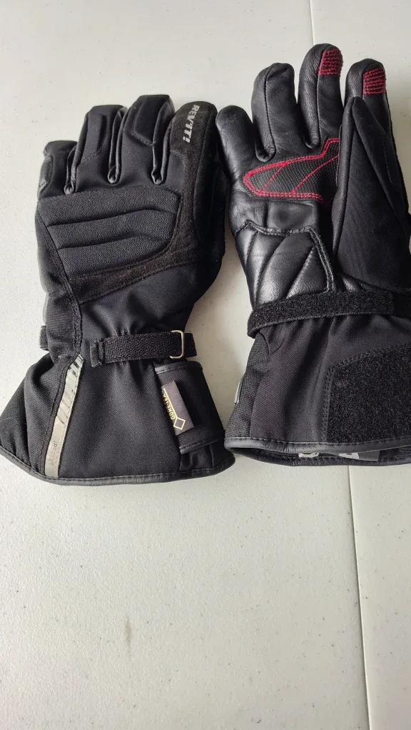 REV'IT! & BILT Motorcycle Gloves image indicator(3)