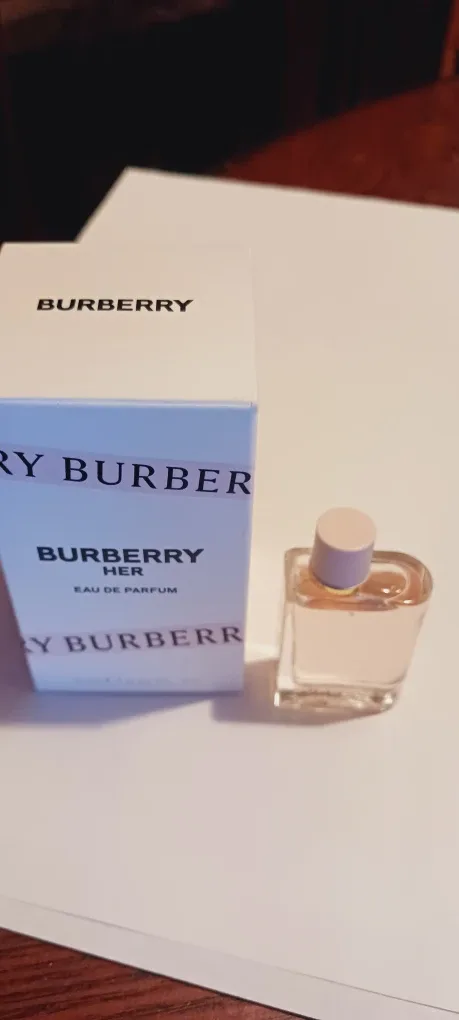 NEW !!Burberry Her Eau de Parfum - 5 ml image indicator(5)