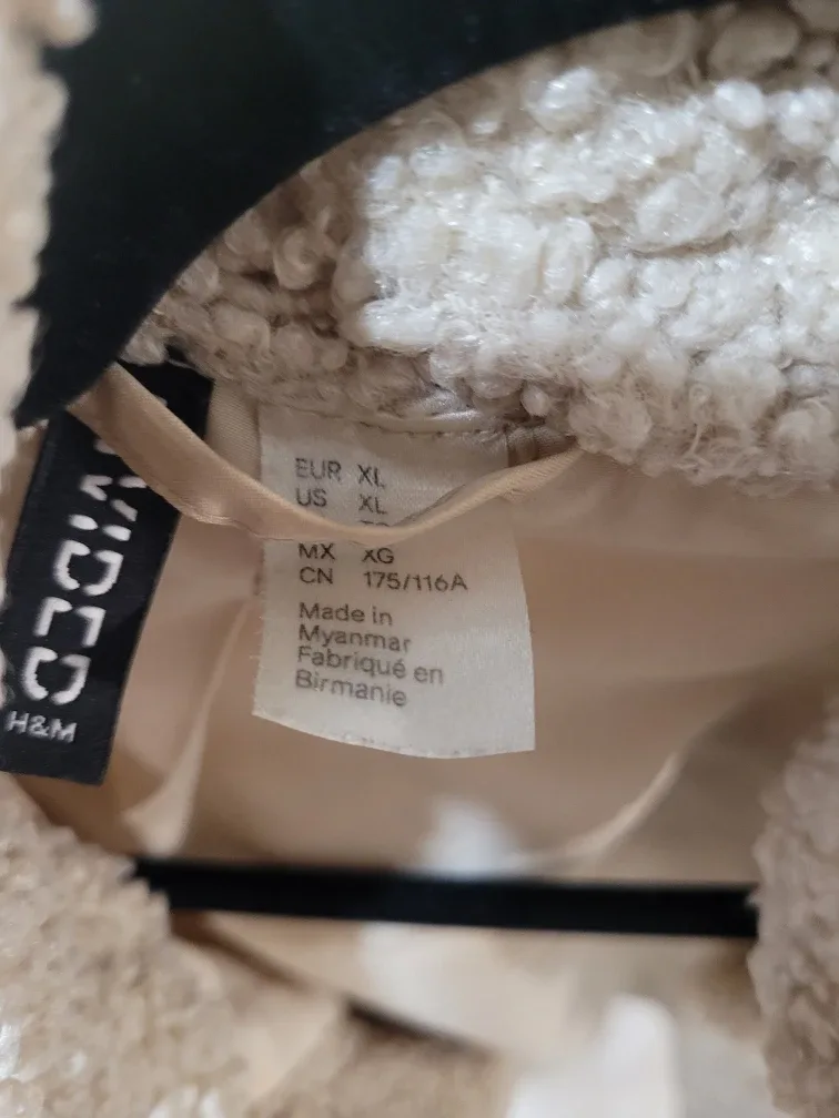 H&M Divided XL Beige Sherpa Jacket image indicator(2)