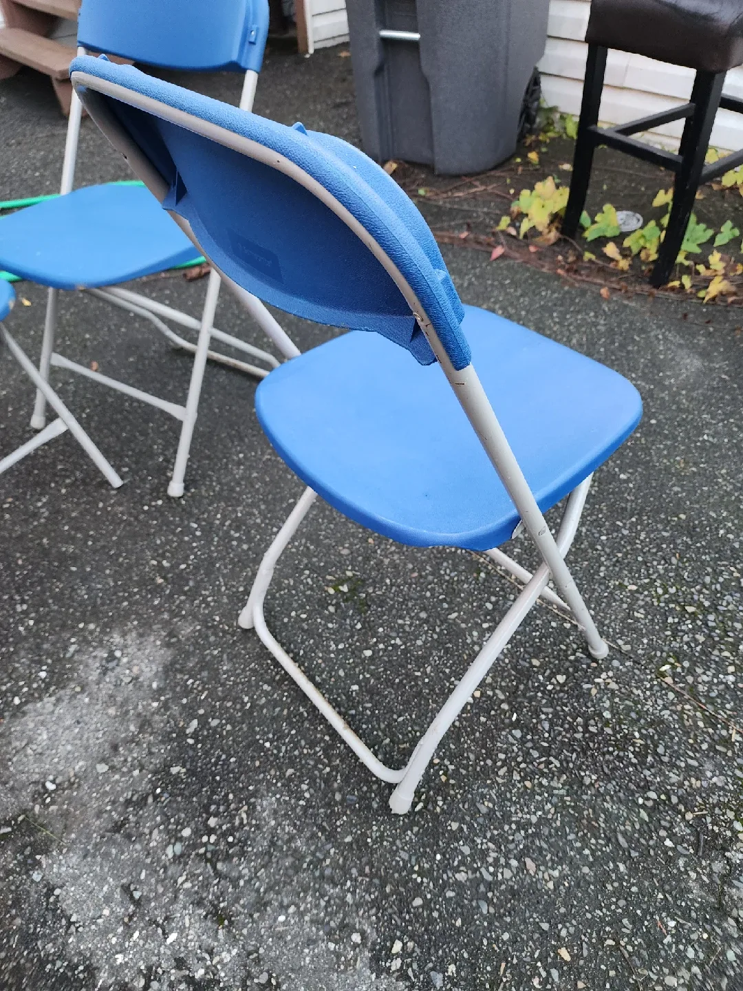 Blue Folding Chairs - Set of 11 image indicator(2)