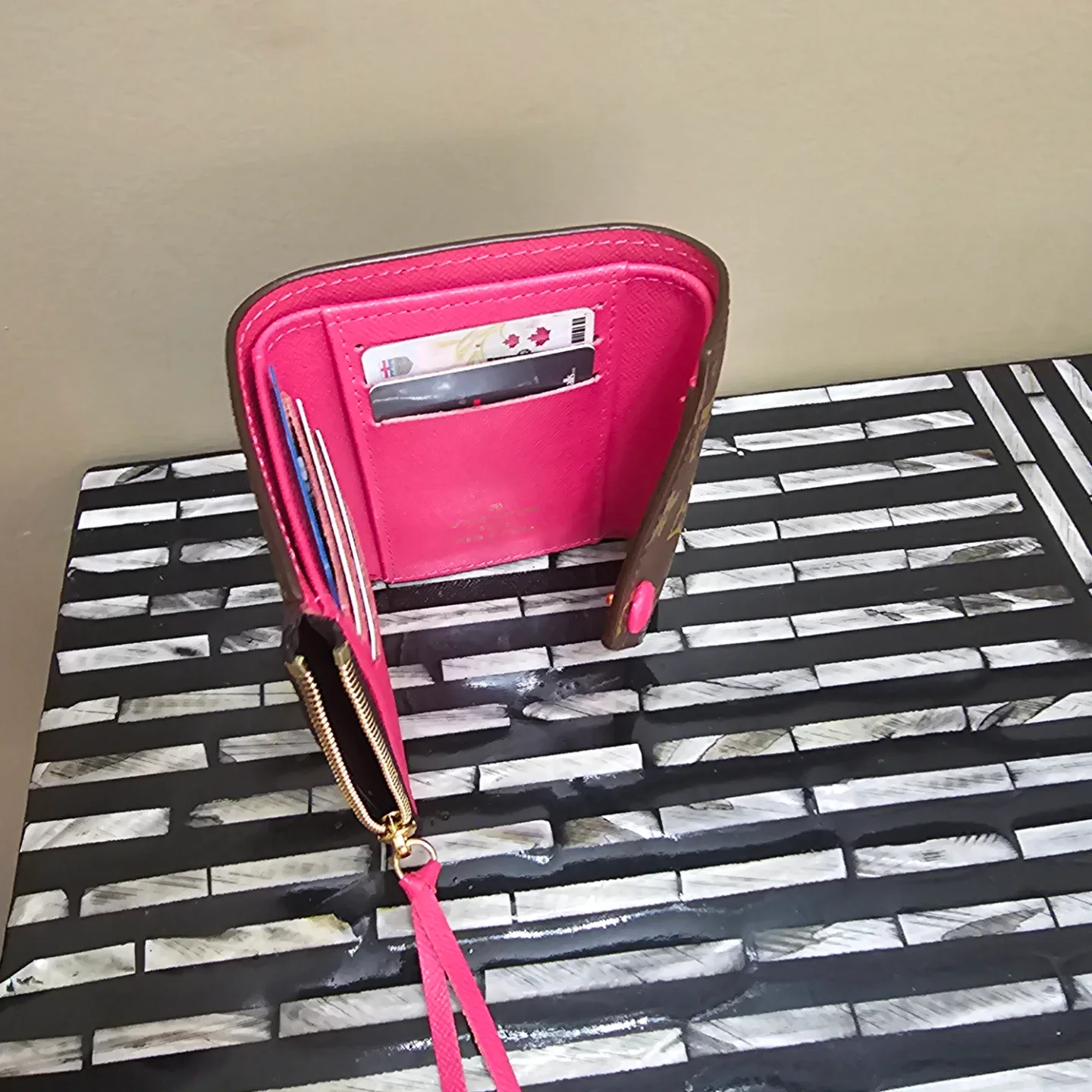 Louis Vuitton Brown & Pink Wallet image indicator(3)