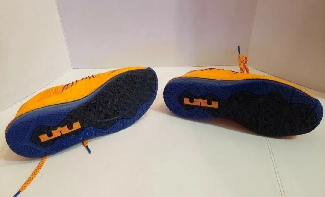 Nike Airmax lebron 10x Sneakers size 11 image indicator(3)