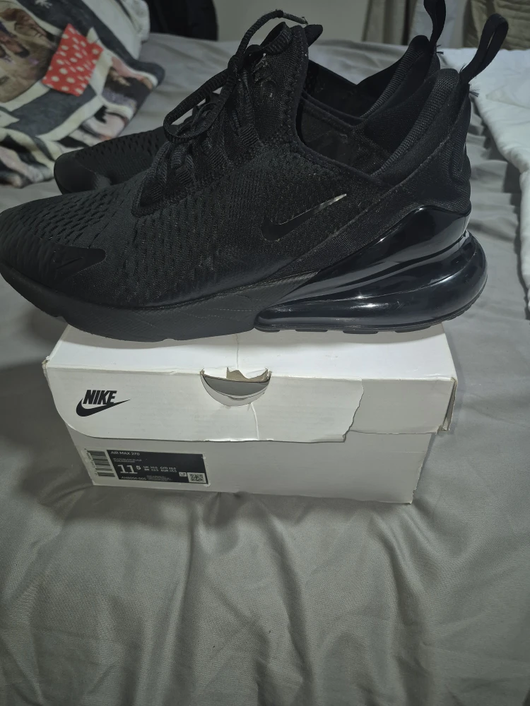 Nike Air Max 270 - Black - Size 11