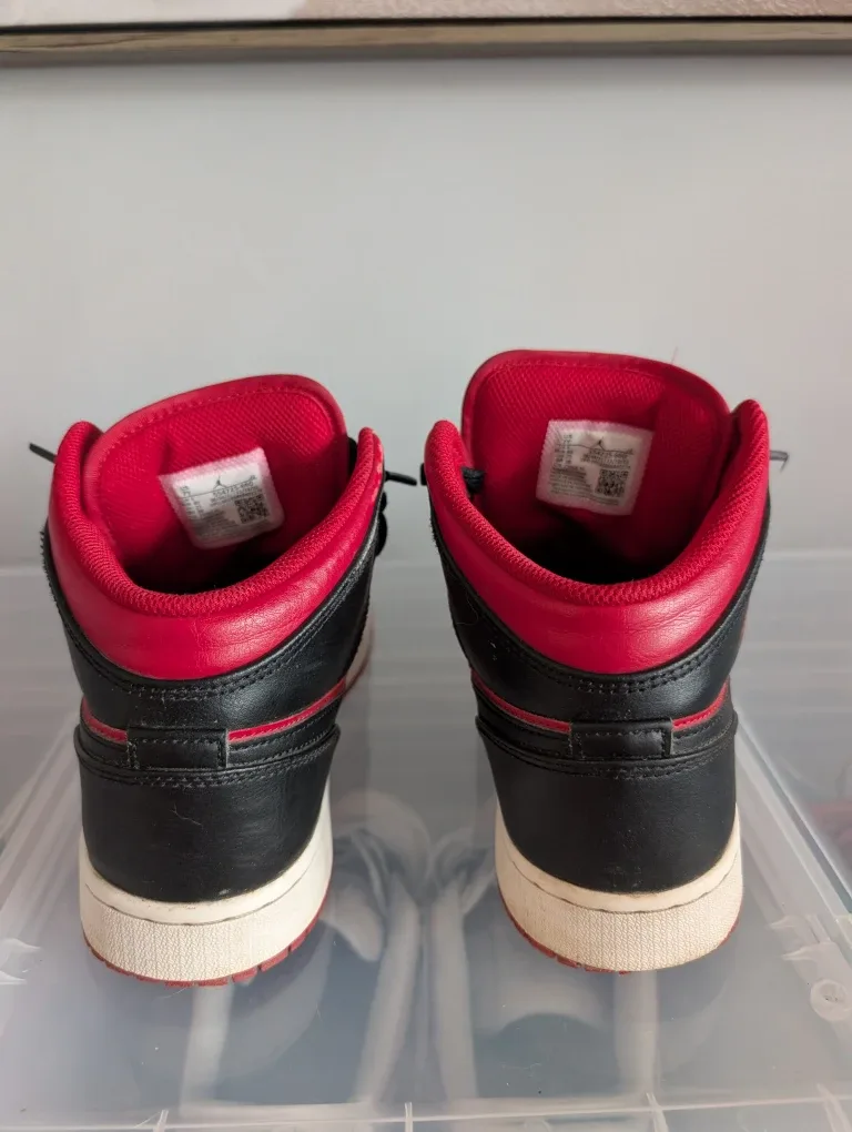 7Y Air Jordan 1 Mid Youth image indicator(2)