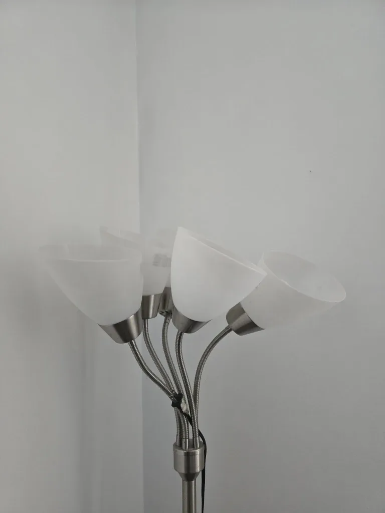 Hampton Bay 5-Light Floor Lamp image indicator(2)