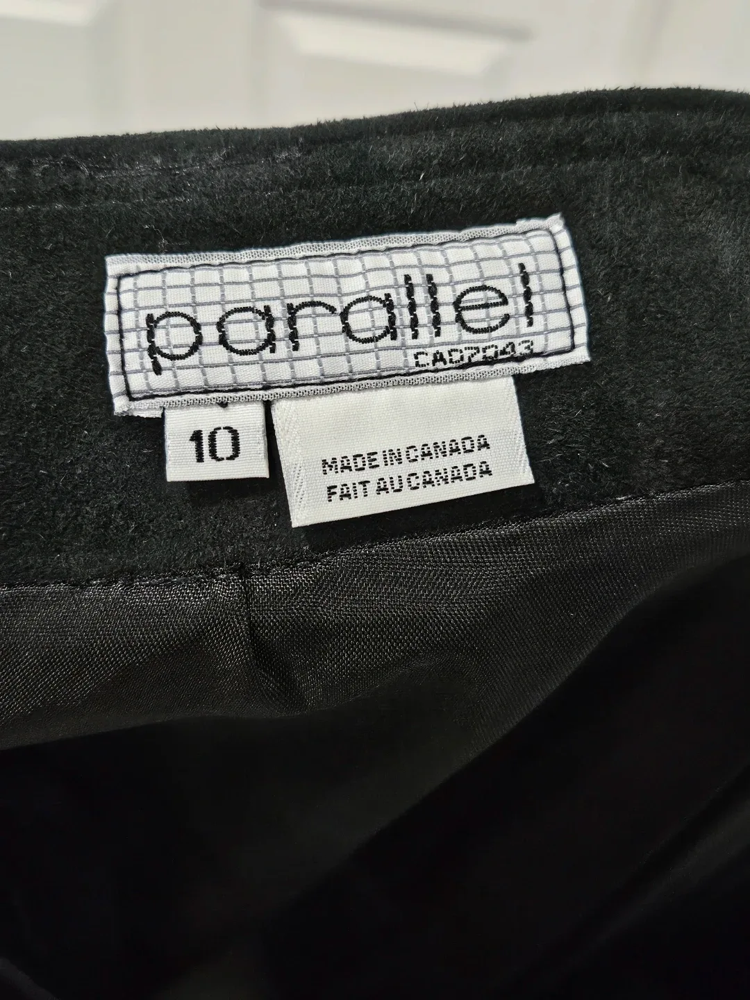 Vintage Black Suede Skirt - Size 10 image indicator(3)