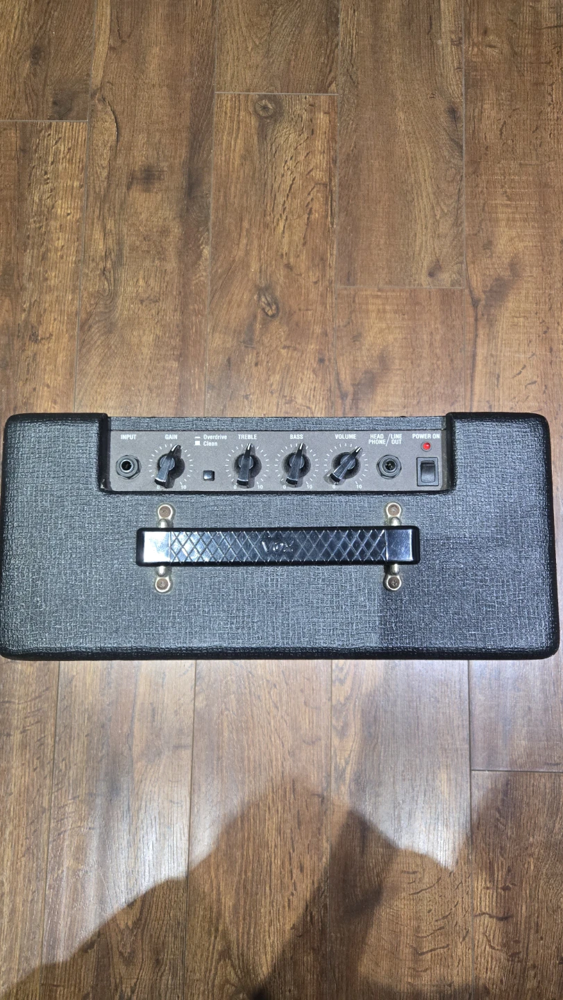 Vox Pathfinder 10 Guitar Amplifier - photo 2