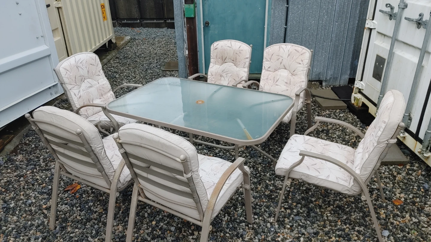 Patio Table with 6 Chairs