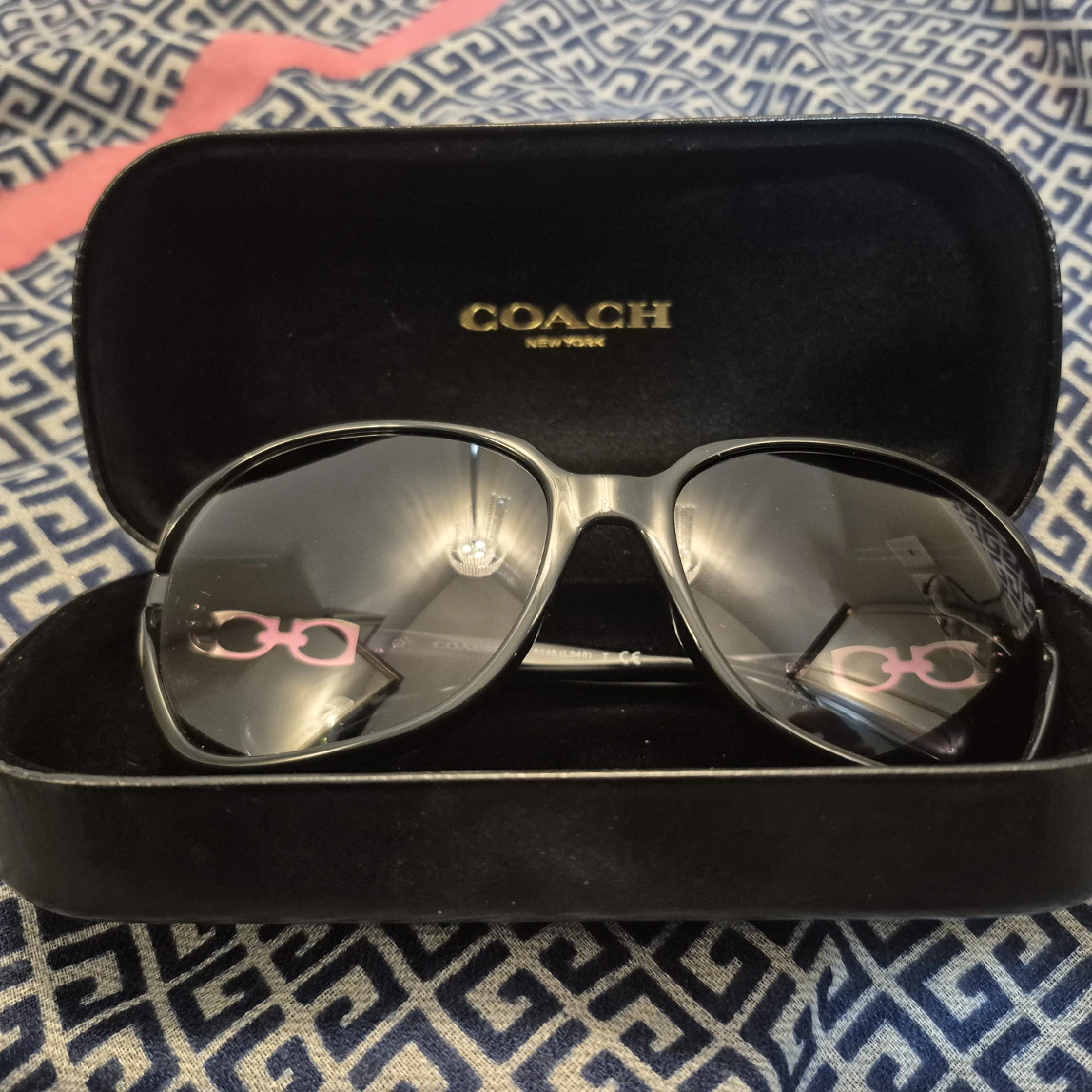Coach Sunglasses with Case - photo 5