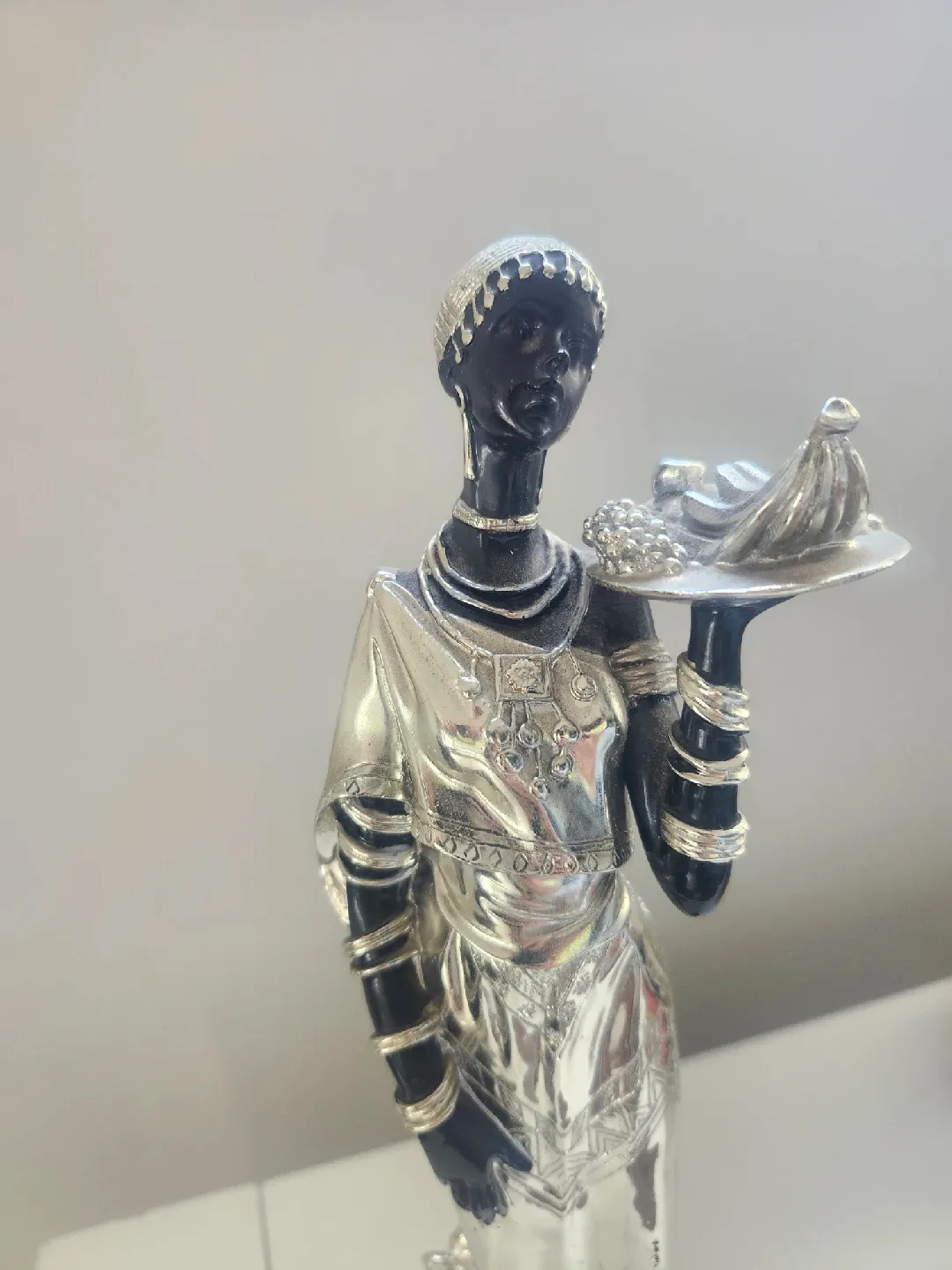 Elegant Silverware Statue image indicator(3)