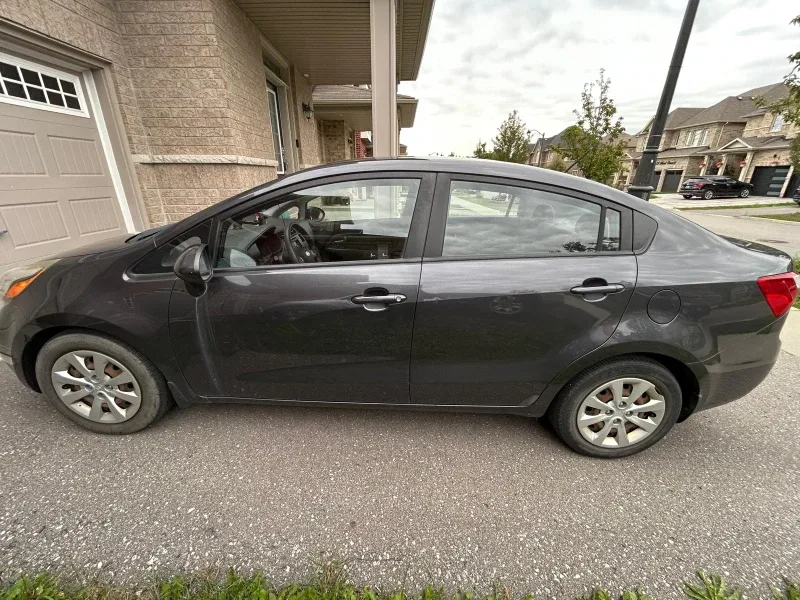 2012 Kia Rio - Grey Sedan - no accident image indicator(3)