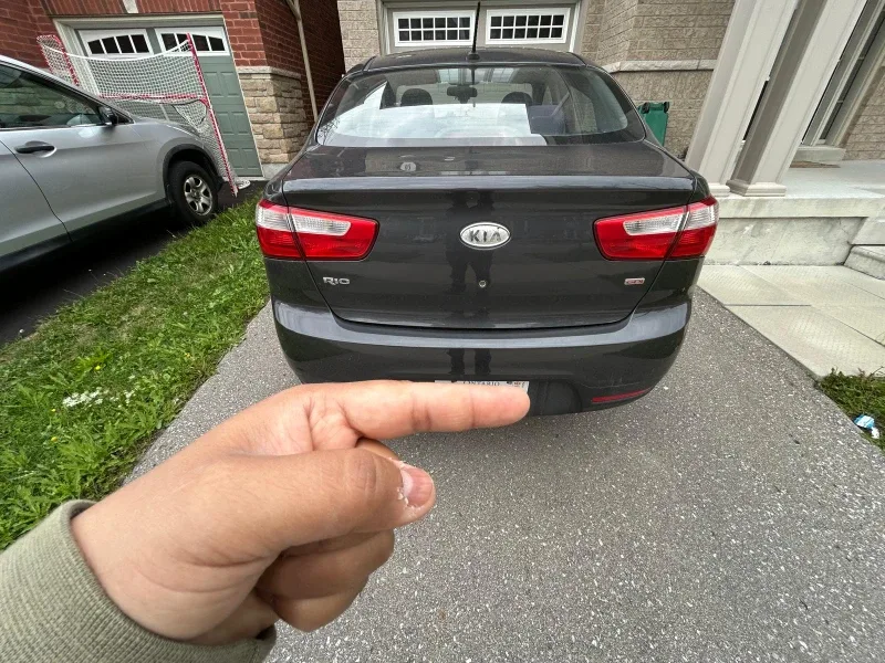 2012 Kia Rio - Grey Sedan - no accident image indicator(4)