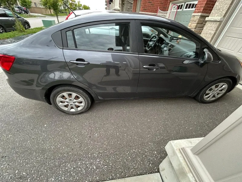 2012 Kia Rio - Grey Sedan - no accident image indicator(5)