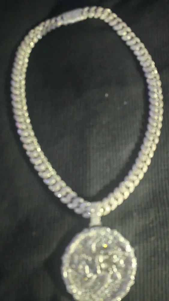 Cuban Link Chain with pendant