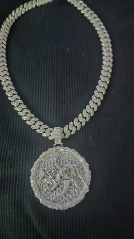Cuban Link Chain with pendant - photo 3