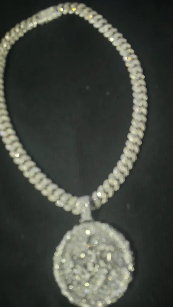 Cuban Link Chain with pendant image indicator(5)