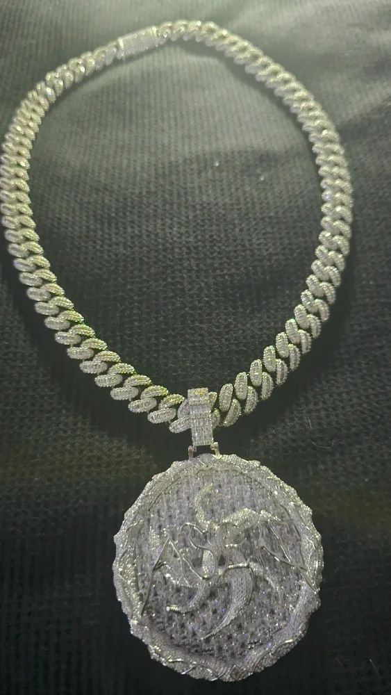 Cuban Link Chain with pendant image indicator(7)