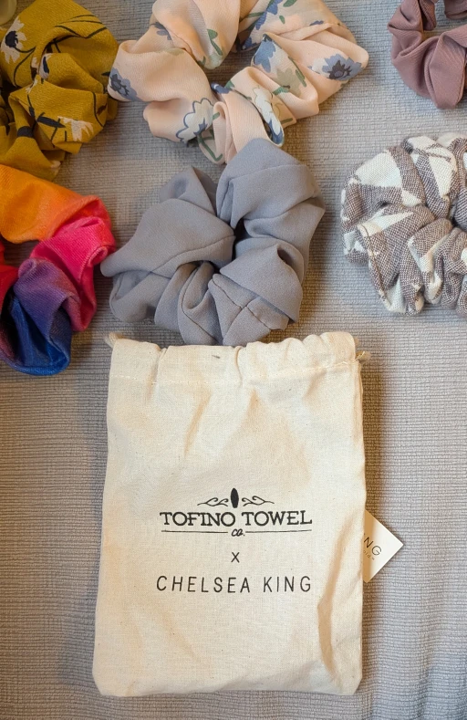 Brand New Tofino Towel Co. x Chelsea King Scrunchies - photo 4
