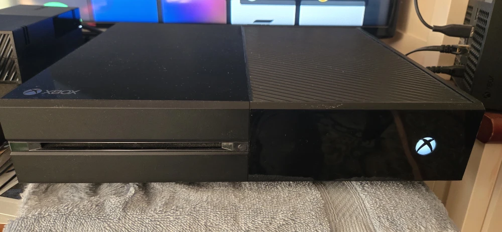 Xbox One Console - photo 2