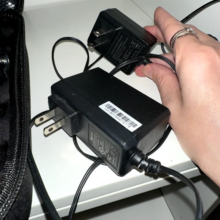 Aldom Massage Gun with Case image indicator(4)