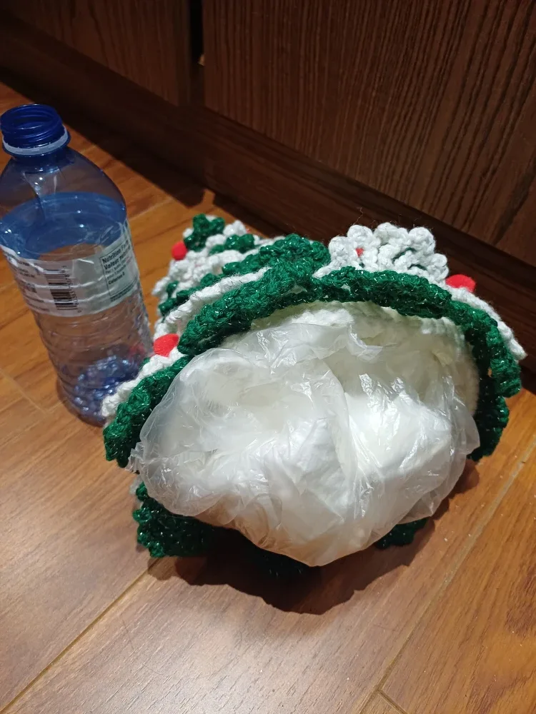 Free Handmade Crocheted Christmas Tree Decoration image indicator(4)