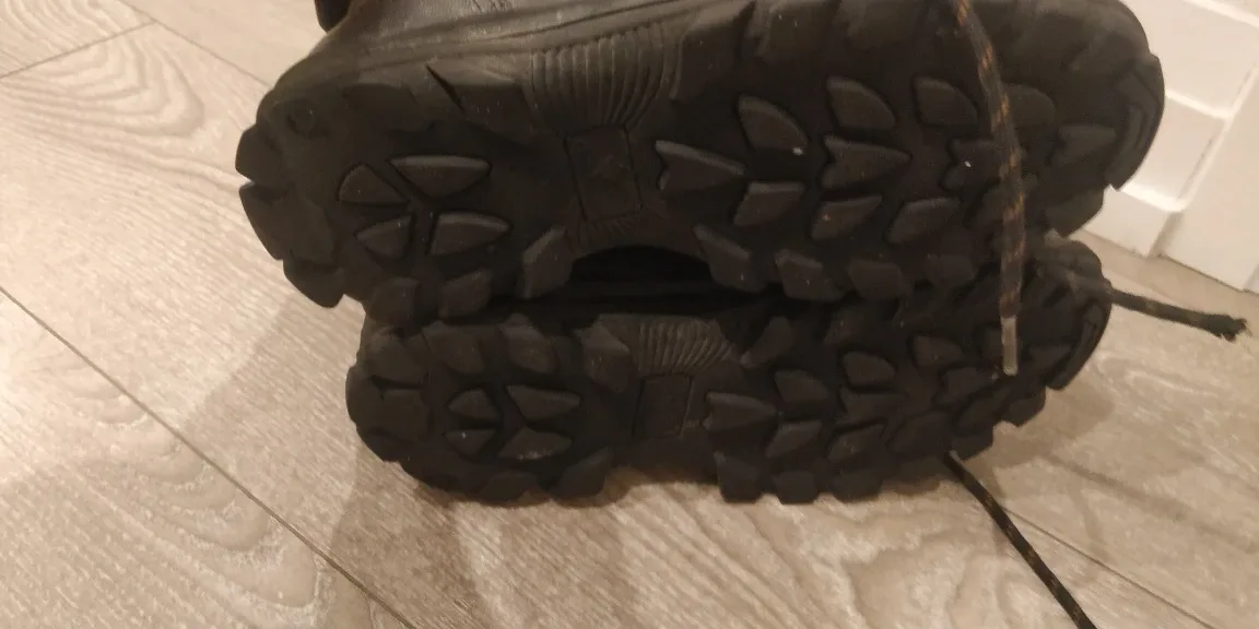 Men's winter boots - UK SIZE 8/ US 9 image indicator(3)