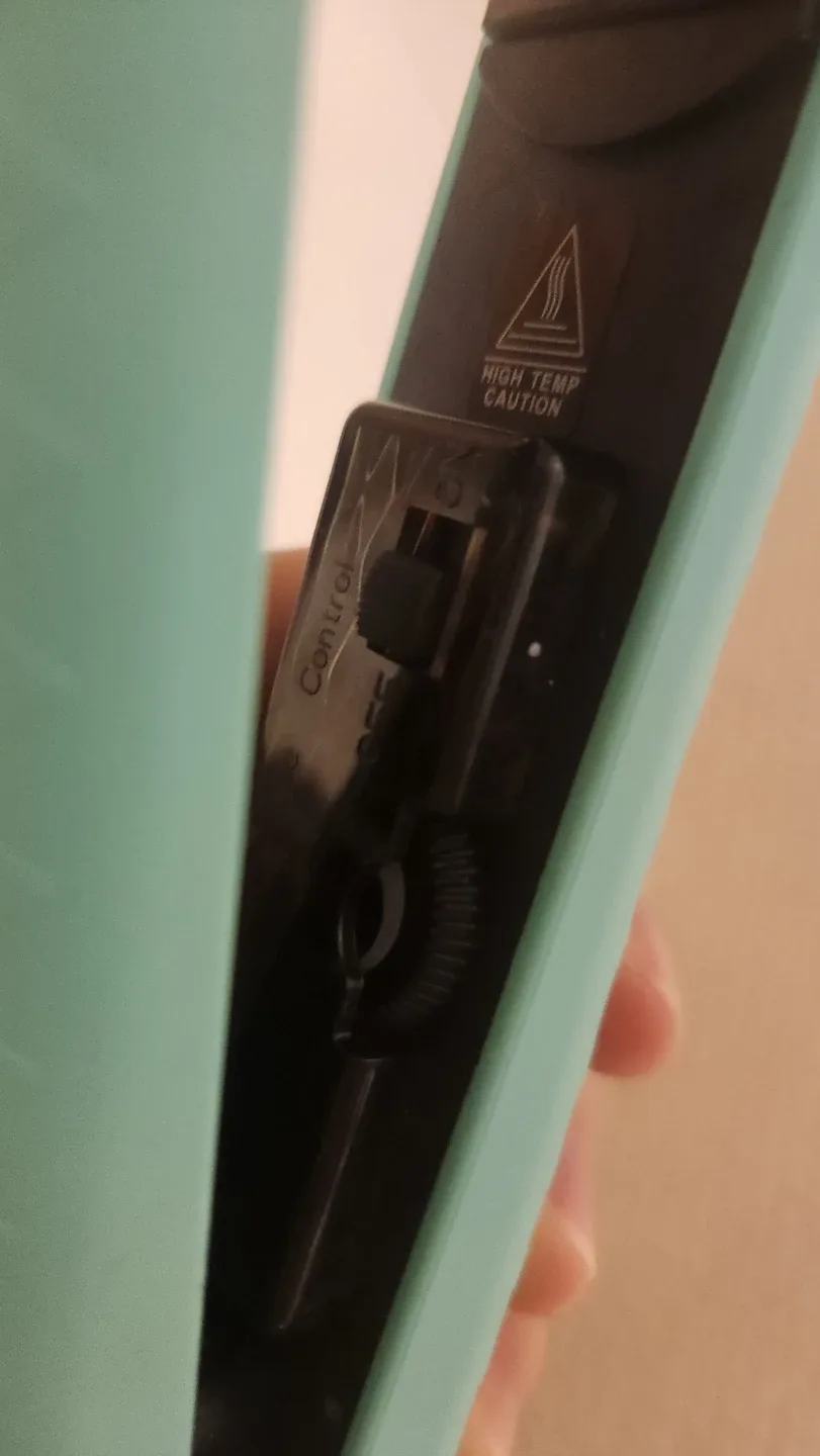 Almost Famous Ceramic Hair Straightener Mint - no box image indicator(2)