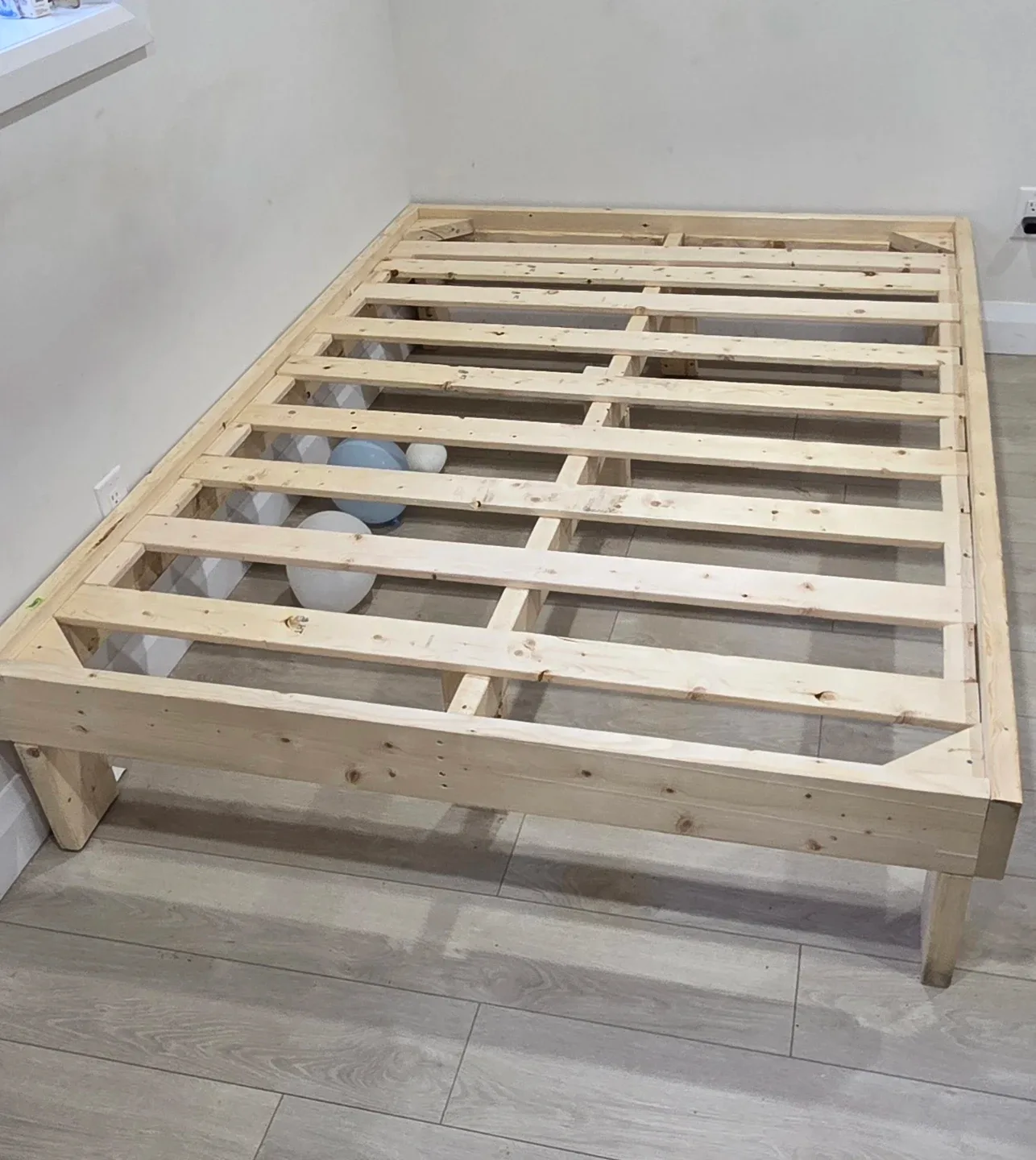 Double Size Solid Hardwood Bed frame image indicator(2)