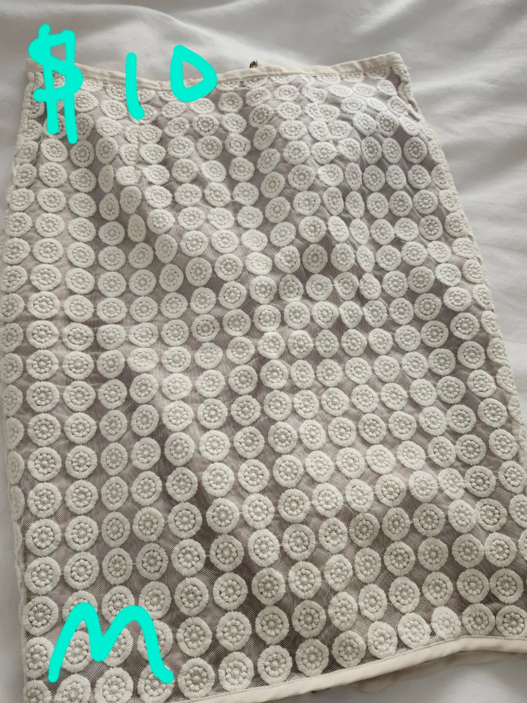 Assorted Women's Clothing - Size M image indicator(2)