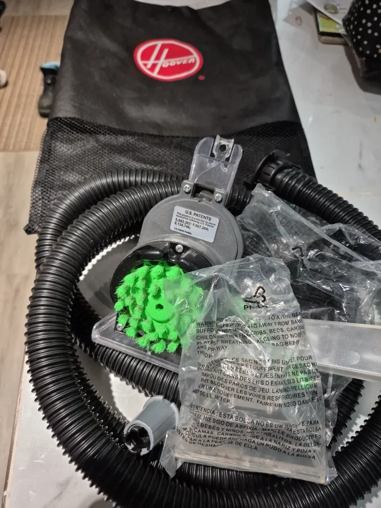 Hoover Carpet Cleaner with Attachments image indicator(5)