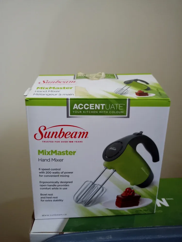 Sunbeam MixMaster Hand Mixer - New in Box!
