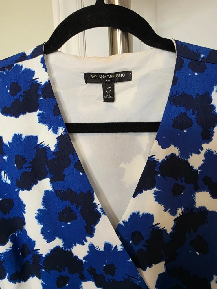 Banana Republic Blue and White Floral Mini Dress image indicator(2)