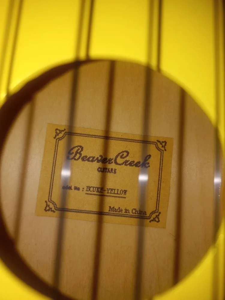 Beaver Creek Ukelele - BCUKE - With Carring Case image indicator(2)