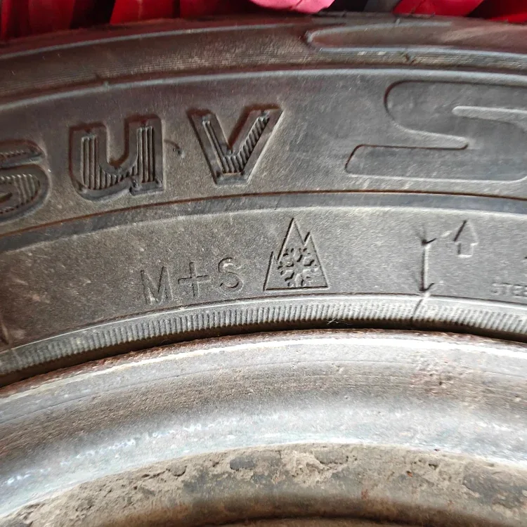 SUV snow tires image indicator(2)