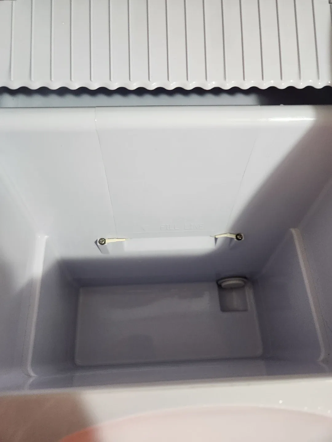 EXTRA LARGE ICE MAKER MAKES 3 SIZES LIKE NEW image indicator(6)