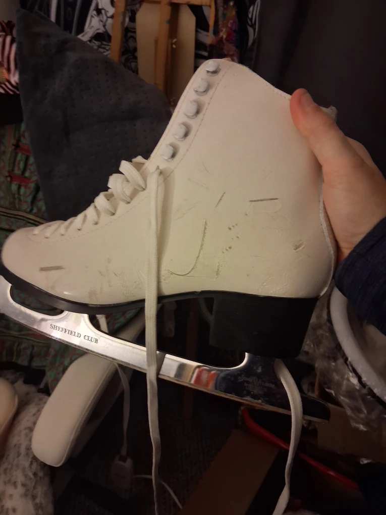 Sheffield Club Ice Skates Size  8
