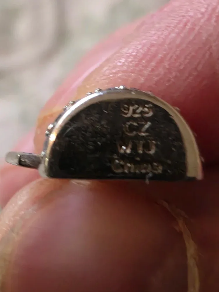 Hershey's Kisses Necklace & Earrings Set image indicator(4)