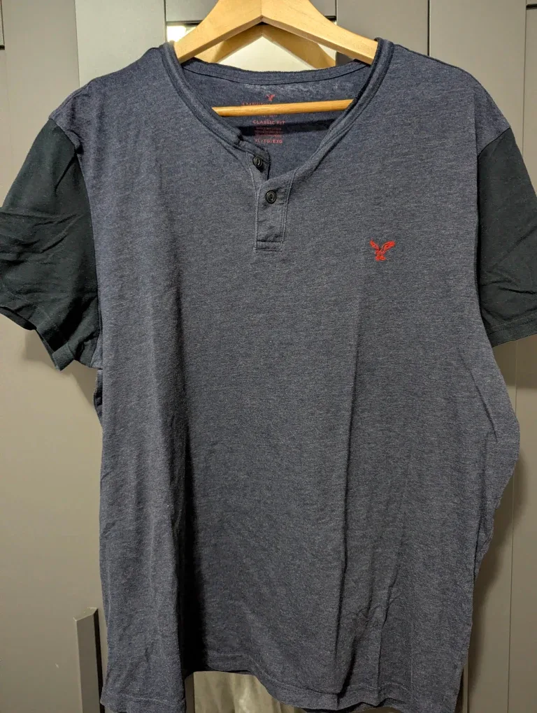 American Eagle Henley Shirt - Men's XL