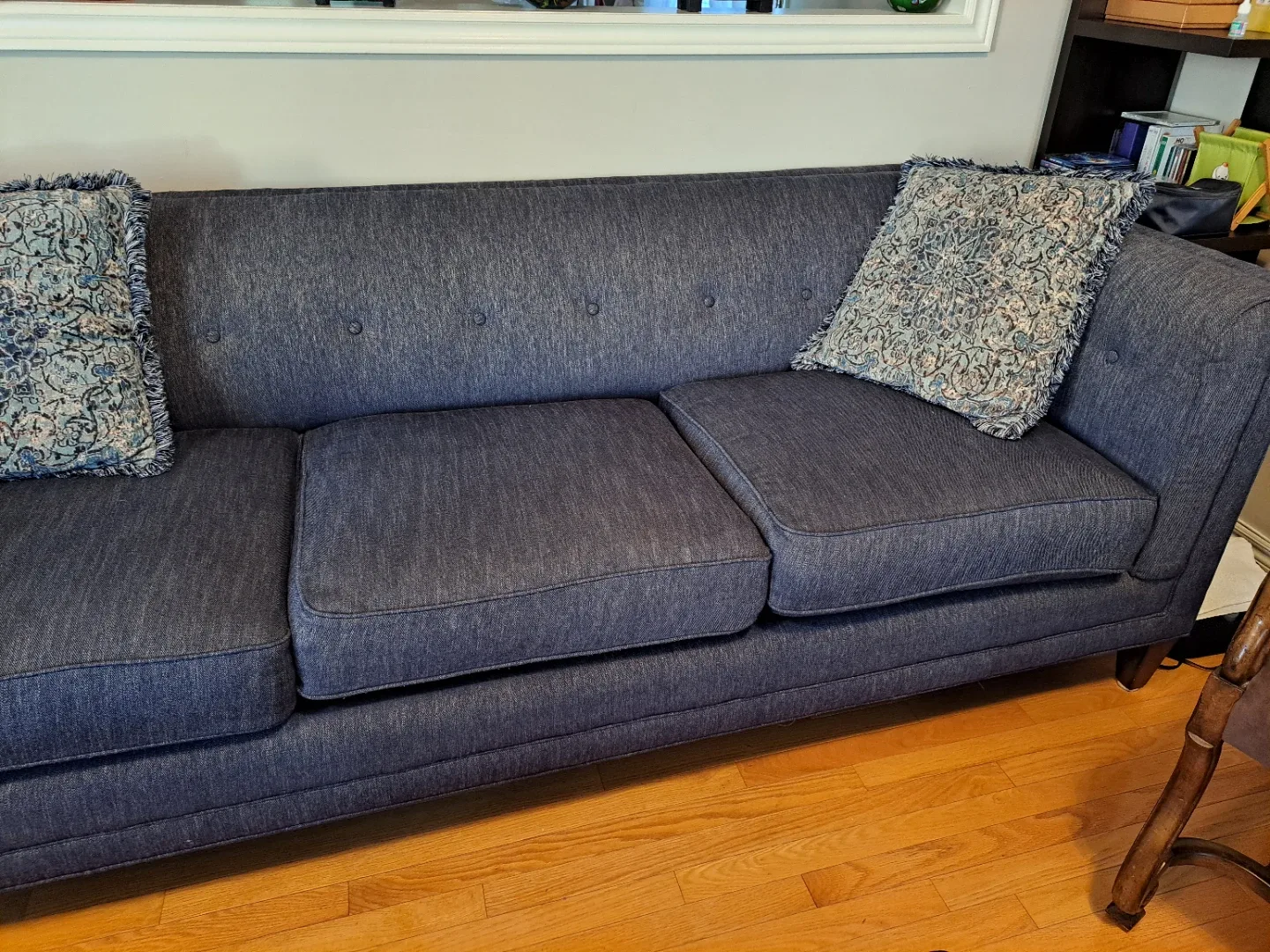 Blue Sofa image indicator(4)