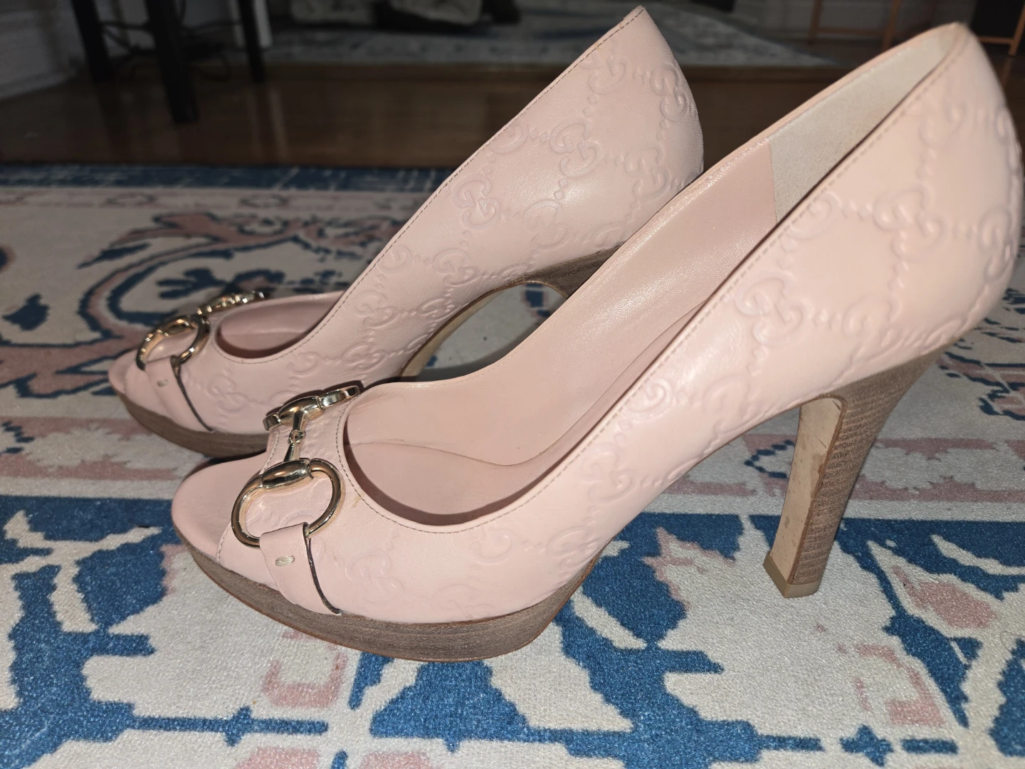 Gucci Pink Leather Heels - Size 7.5B - photo 2