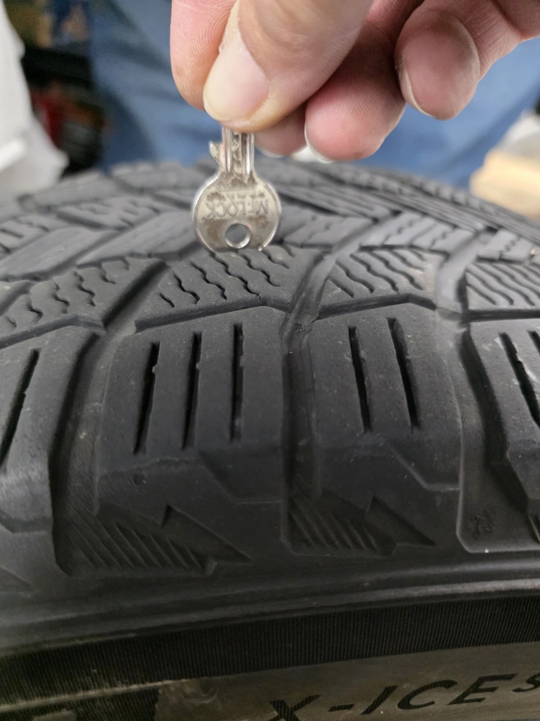 Michelin X-Ice Snow Tire 205/60 R16 - photo 4