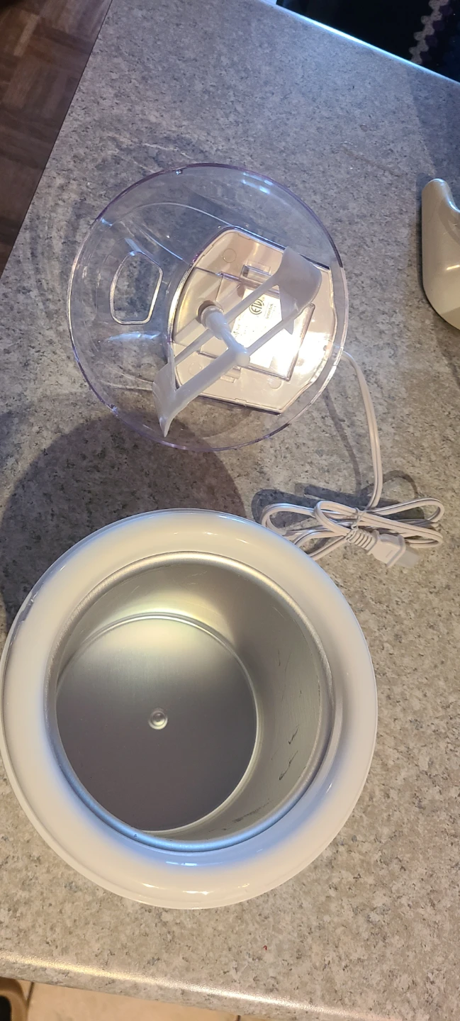 Pampered Chef Ice Cream Maker - photo 2