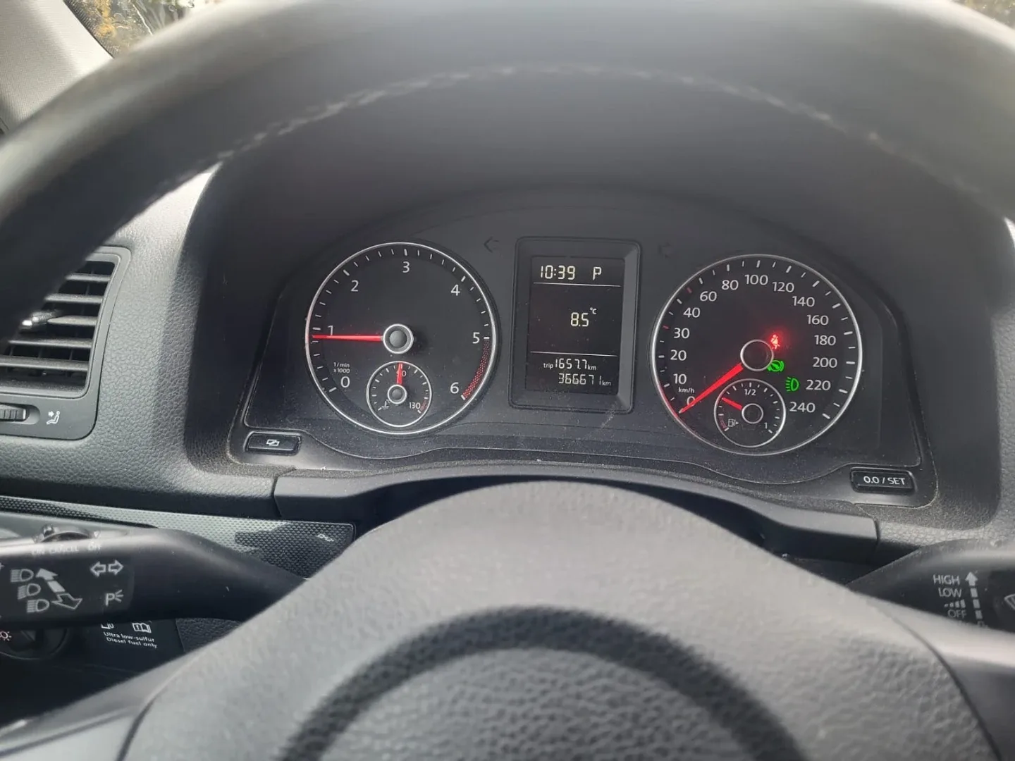 Volkswagen Jetta TDI - White image indicator(4)