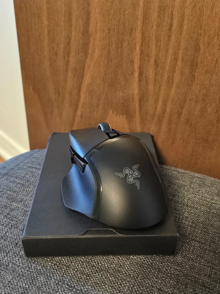 Razer Basilisk V3 Pro Wireless Gaming Mouse image indicator(6)