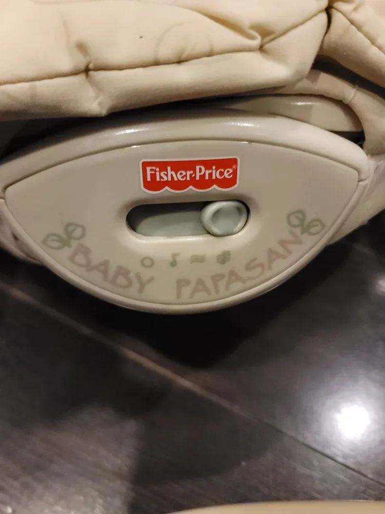 Fisher-Price Baby Papasan Cradle Swing image indicator(3)