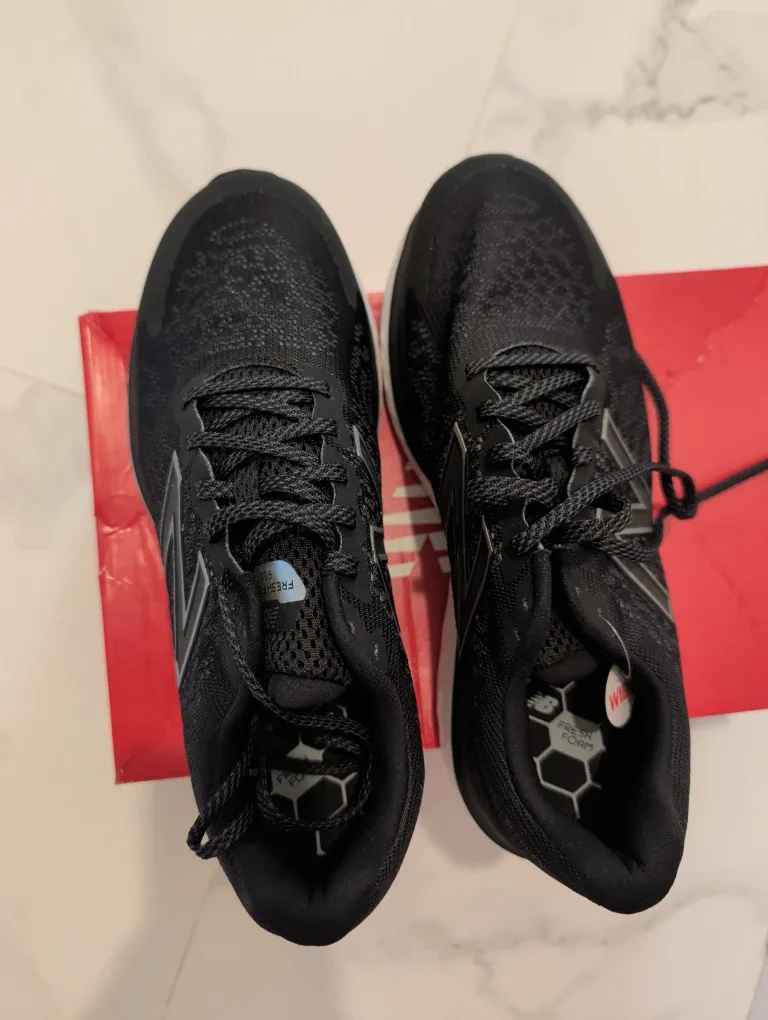 New Balance Fresh Foam 680v7 Black, US Men's 9 image indicator(2)