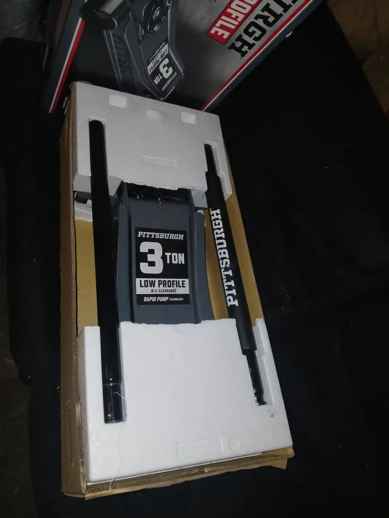 New flor jack still in box